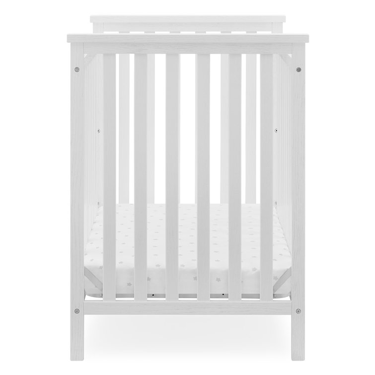 Delta mini outlet crib